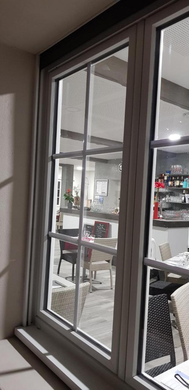 Le Merle Blanc Louchats酒店 外观 照片